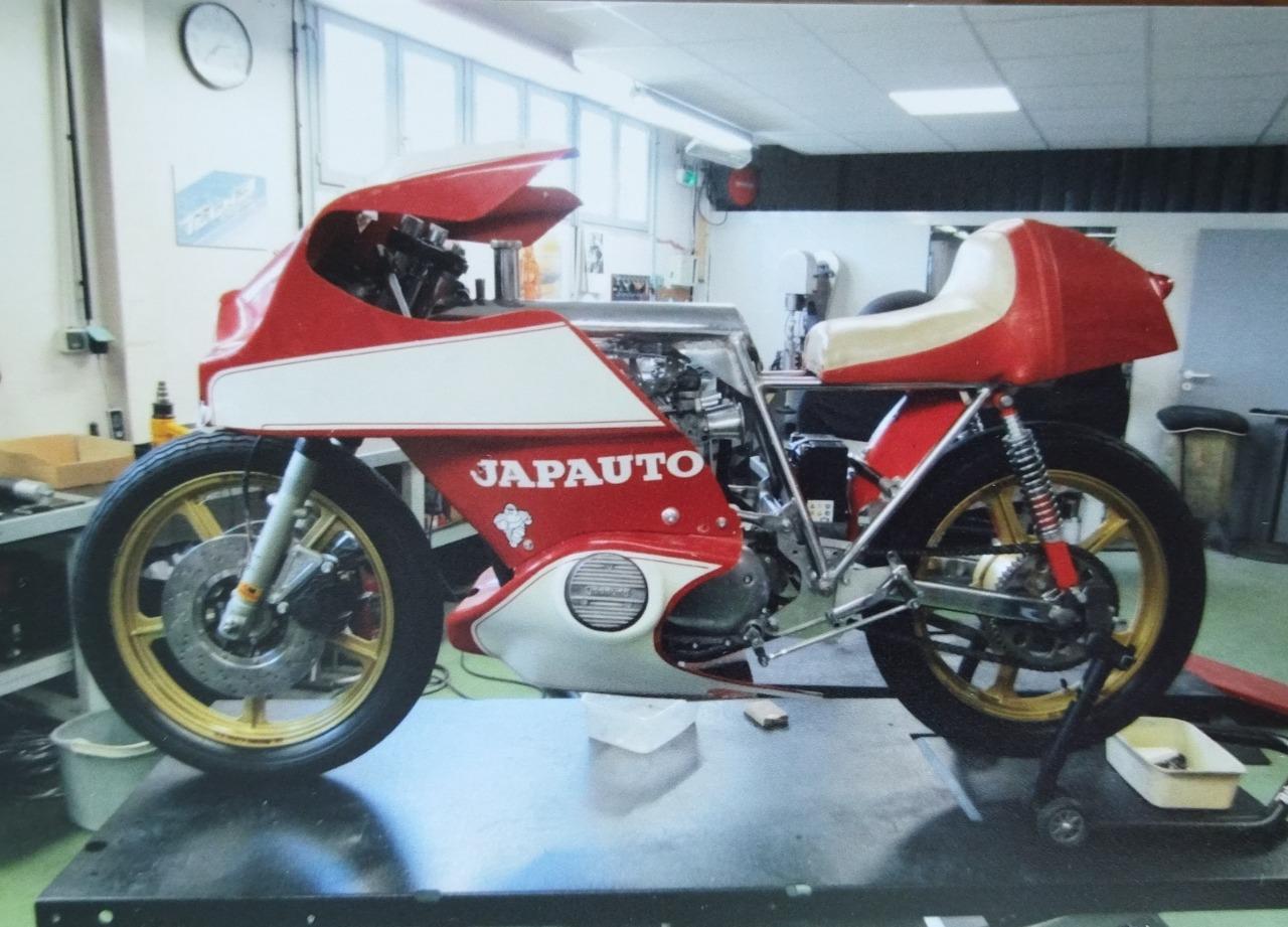 HONDA JAPAUTO- EGLI 1000VX - 1975 LesAnciennes.com