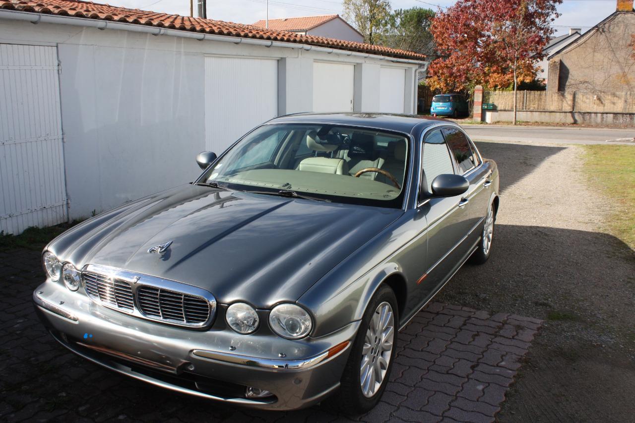 JAGUAR XJ8 X350-4.2L - 2005 LesAnciennes.com