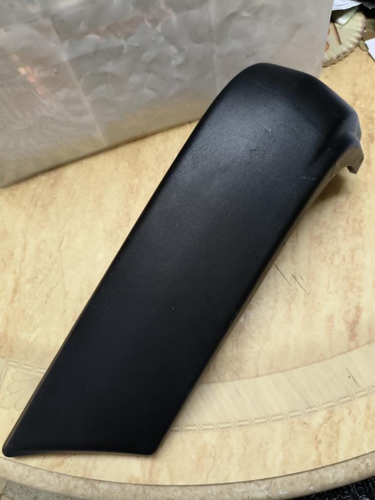 Angle de pare chocs FORD Fiesta LesAnciennes.com