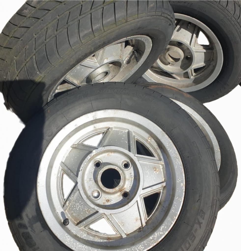 4 JANTES ALLIAGE MG MGB Limited Édition et a LesAnciennes.com