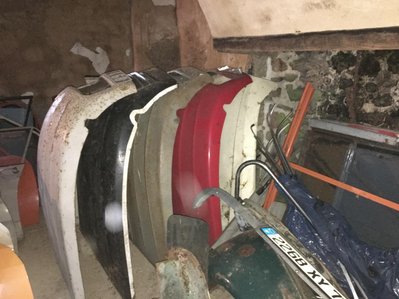 Lot de pièces CITROEN 2CV / Dyane / Ami LesAnciennes.com