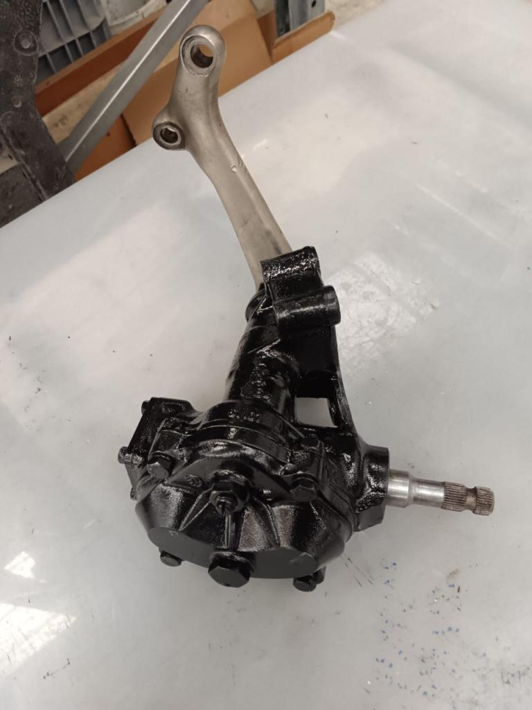 Boitier de direction Ferrari 250 LesAnciennes.com