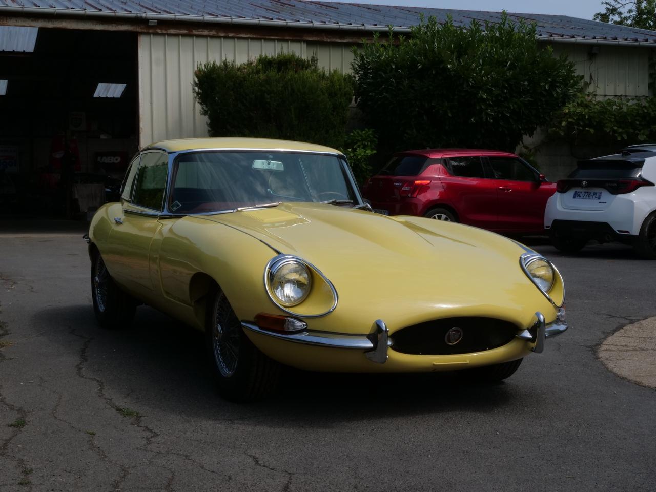 1967 Jaguar E-Type 4.2L 2+2 Automatic Series 1 LesAnciennes.com