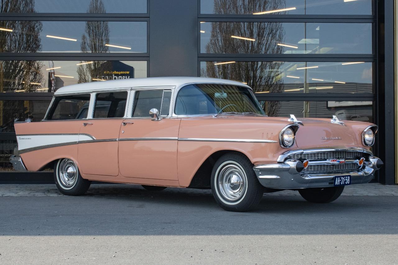 CHEVROLET Bel Air 210 station - 1957 LesAnciennes.com