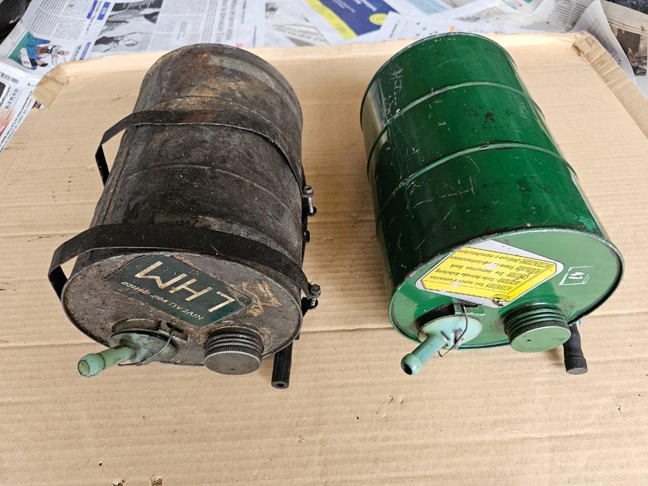 Reservoir LHM CITROEN DS LesAnciennes.com