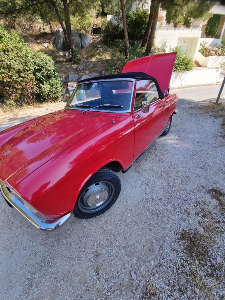 PEUGEOT 204 Cabriolet - 1967 LesAnciennes.com