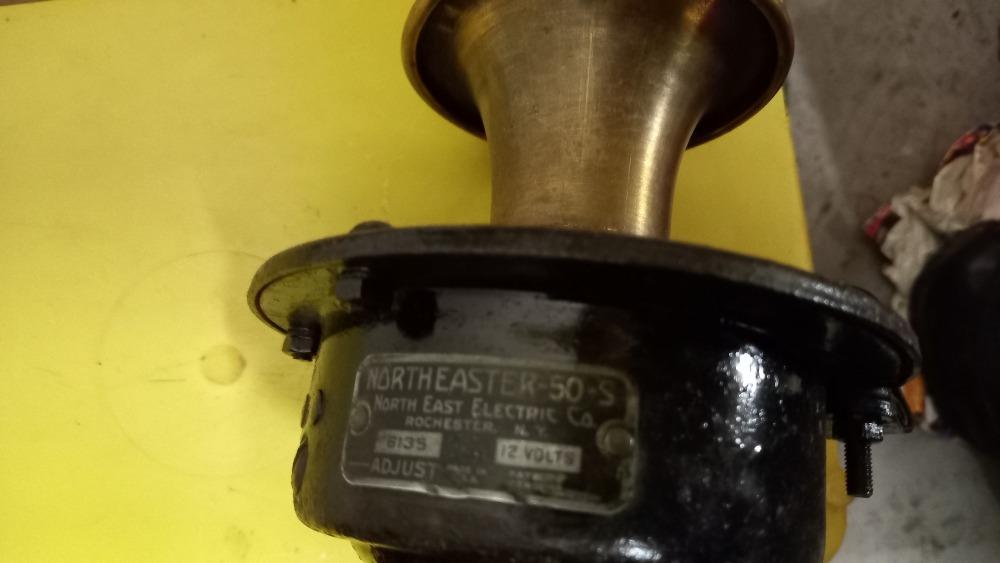 Klaxon NORTHEASTER Northeaster LesAnciennes.com