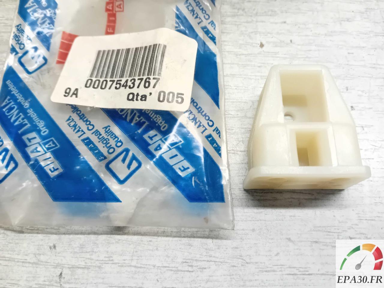 SUPPORT SUPERIEUR RADIATEUR FIAT UNO LesAnciennes.com