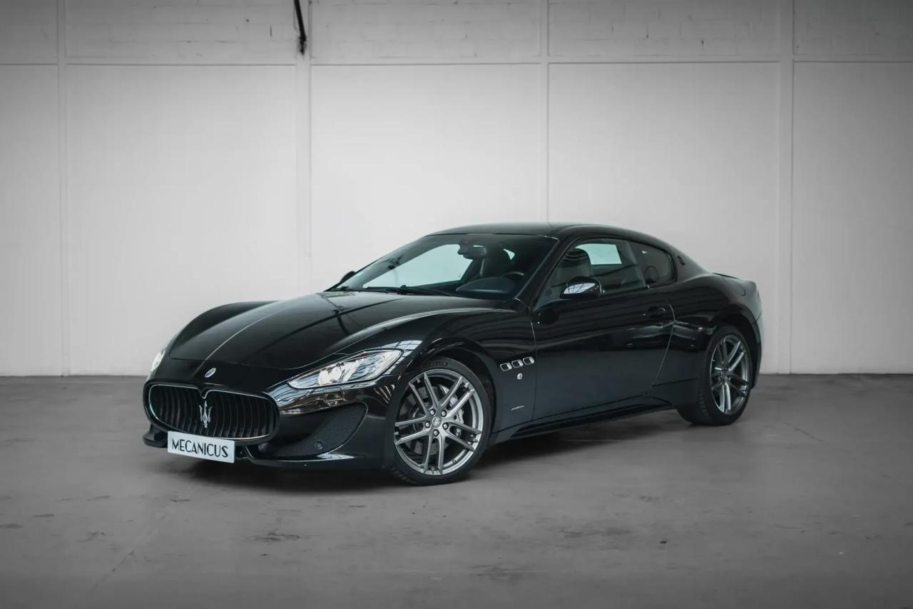 2008 Maserati GranTurismo S *Pack Carbone / Entretien 100% l LesAnciennes.com