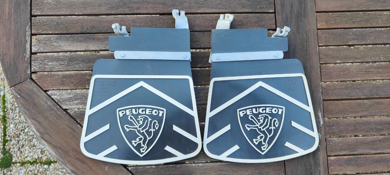 Bavettes PEUGEOT inconnu LesAnciennes.com