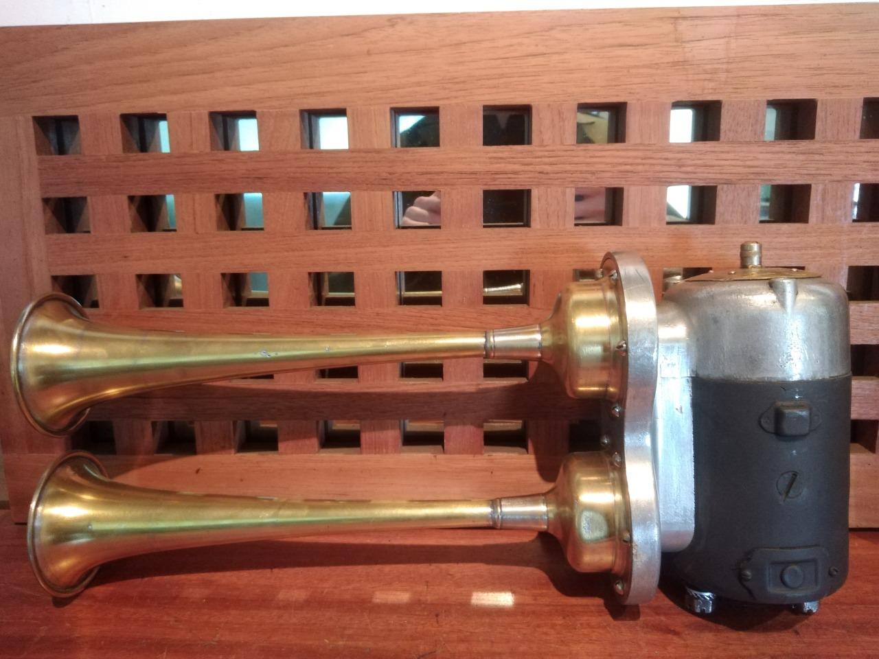 KLAXON CICCA Tenor LesAnciennes.com