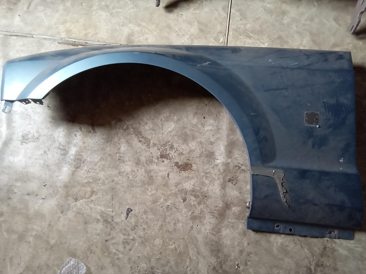 Aile MUSTANG 2005 LesAnciennes.com