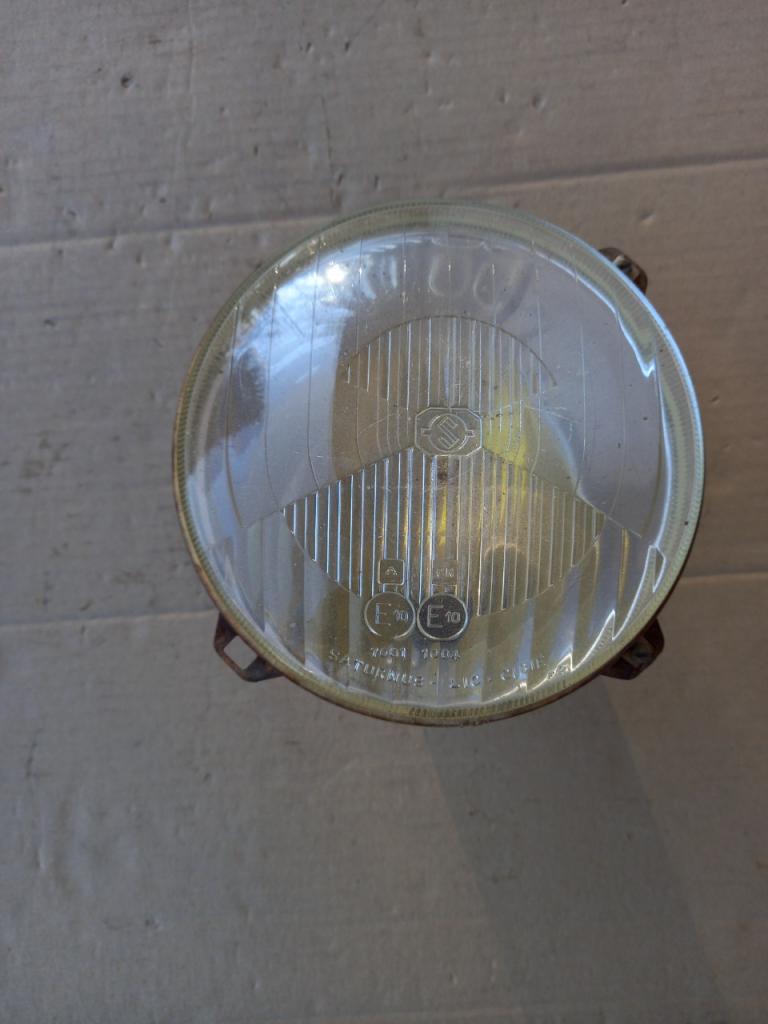 Phare CITROEN Dyane ou Méhari LesAnciennes.com