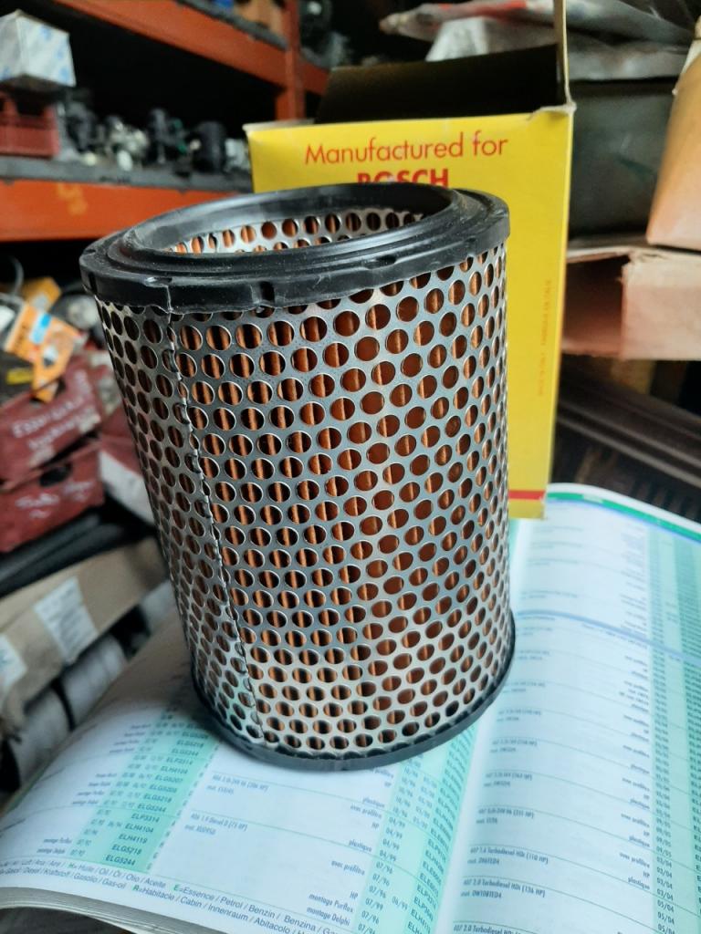 Filtre à air PEUGEOT 504 LesAnciennes.com