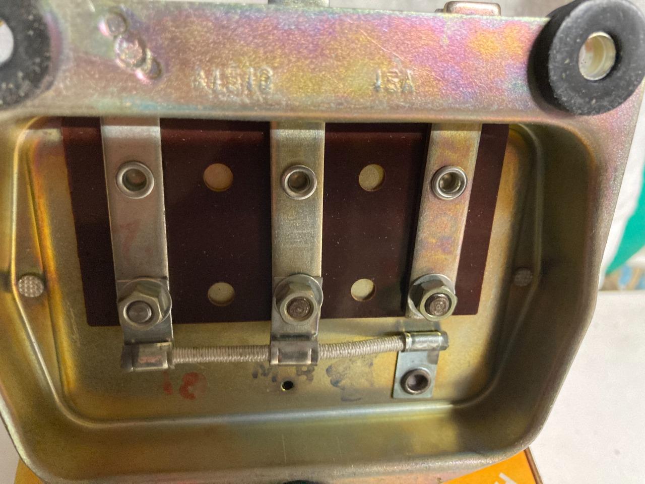 Régulateur YT215 neuf FACEL VEGA Facelli J7 403 HY LesAnciennes.com