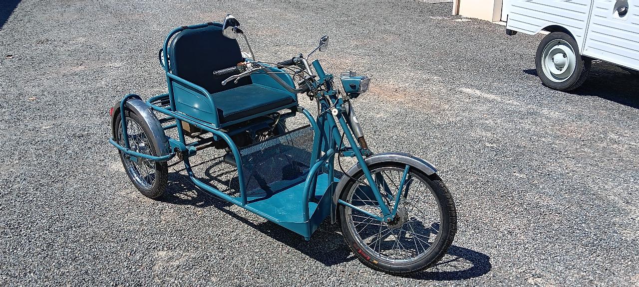 POIRIER Tricycle Manulette MM - 1972 LesAnciennes.com