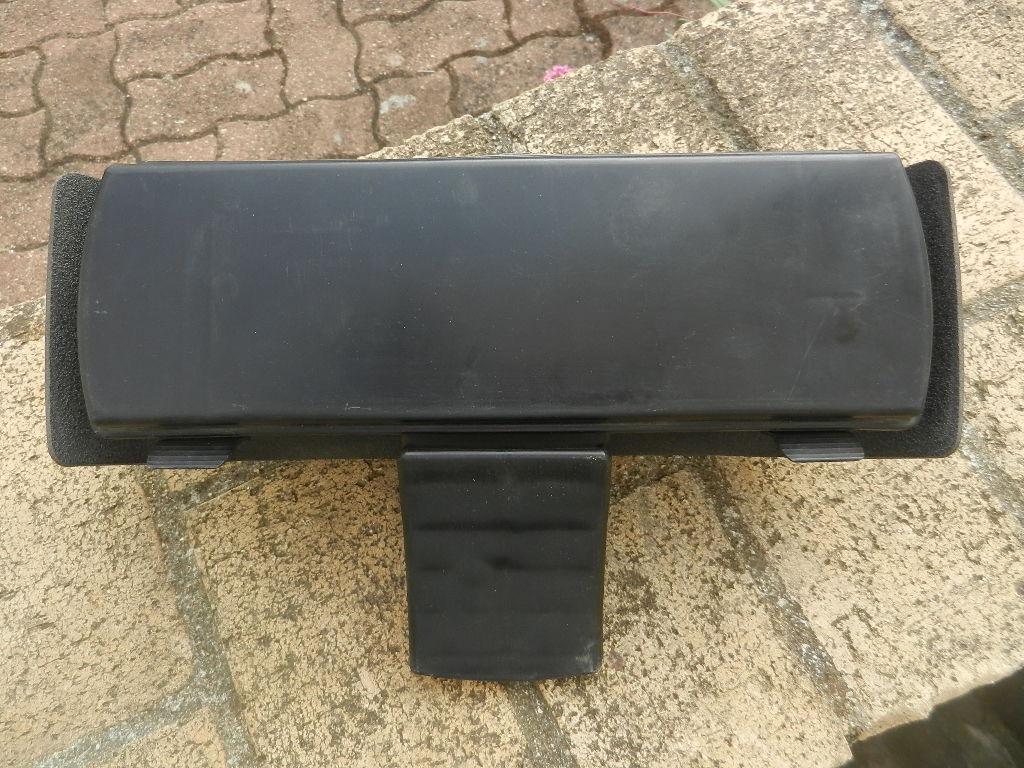 Kit complet cric de secours PEUGEOT 106 LesAnciennes.com