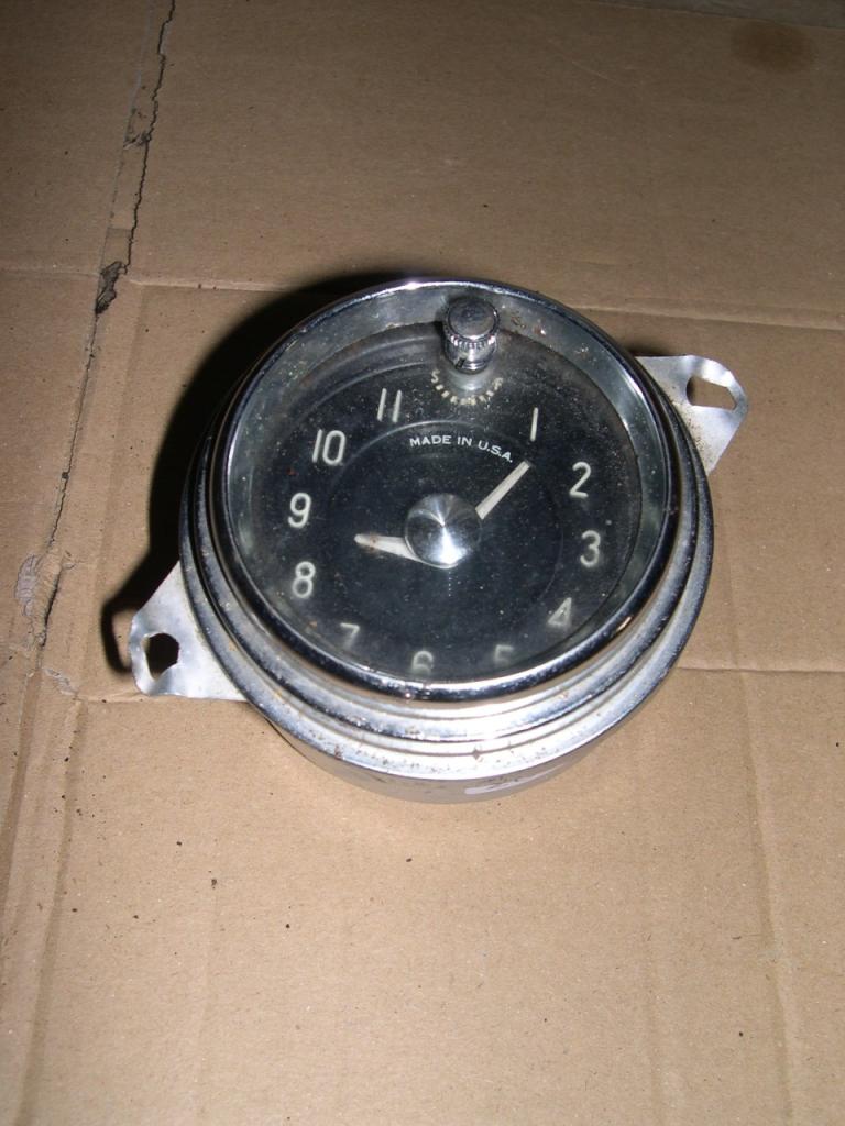 Montre voiture US ancienne années 60/70 LesAnciennes.com