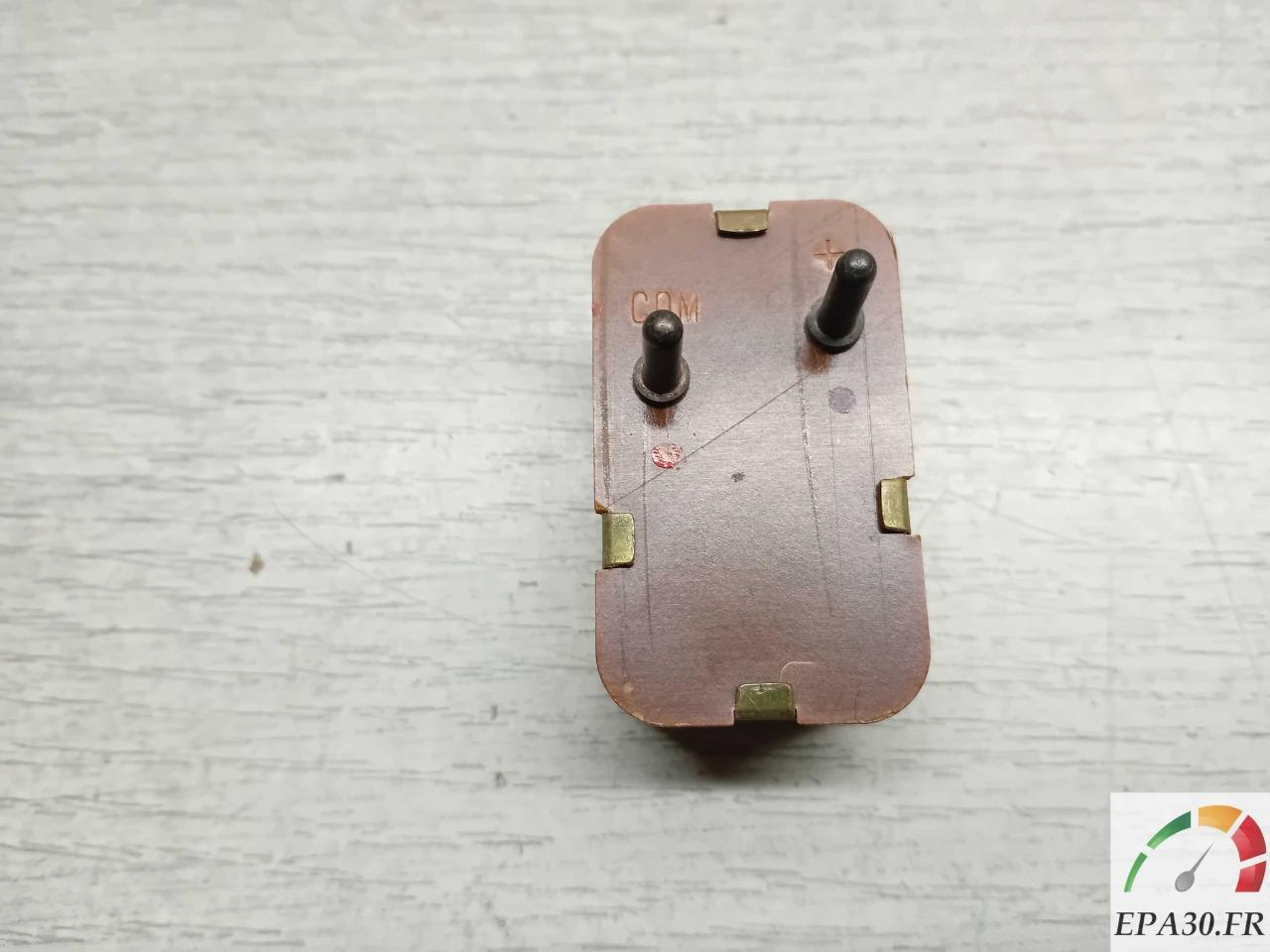 30597 – RELAIS SCINTEX 6V 15W LesAnciennes.com