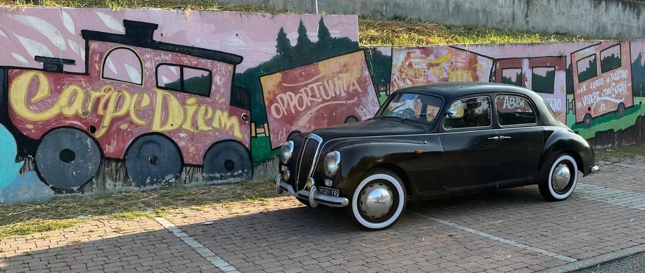 LANCIA Aurelia - 1953 LesAnciennes.com