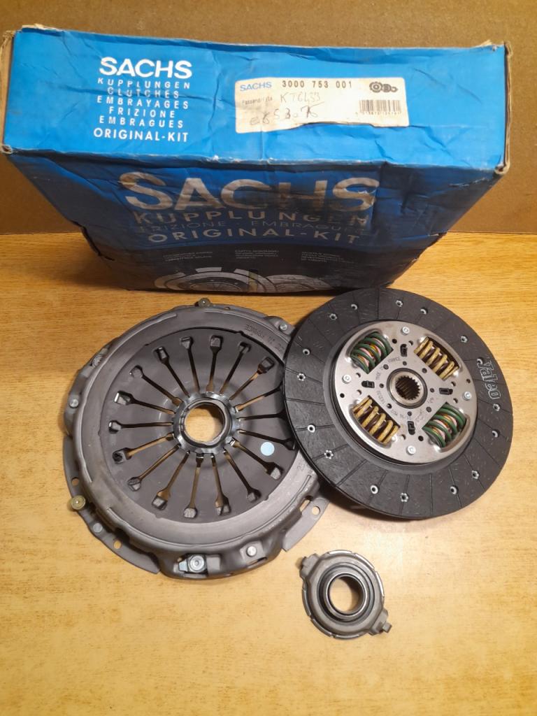 Kit embrayage Renault safrane 2.0L 3000753001 LesAnciennes.com