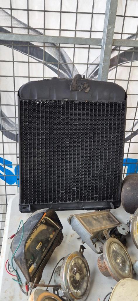 Radiateur RENAULT 4CV LesAnciennes.com