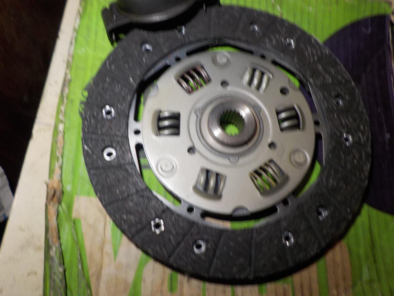 Embrayage PEUGEOT104 renault citroen talbot LesAnciennes.com