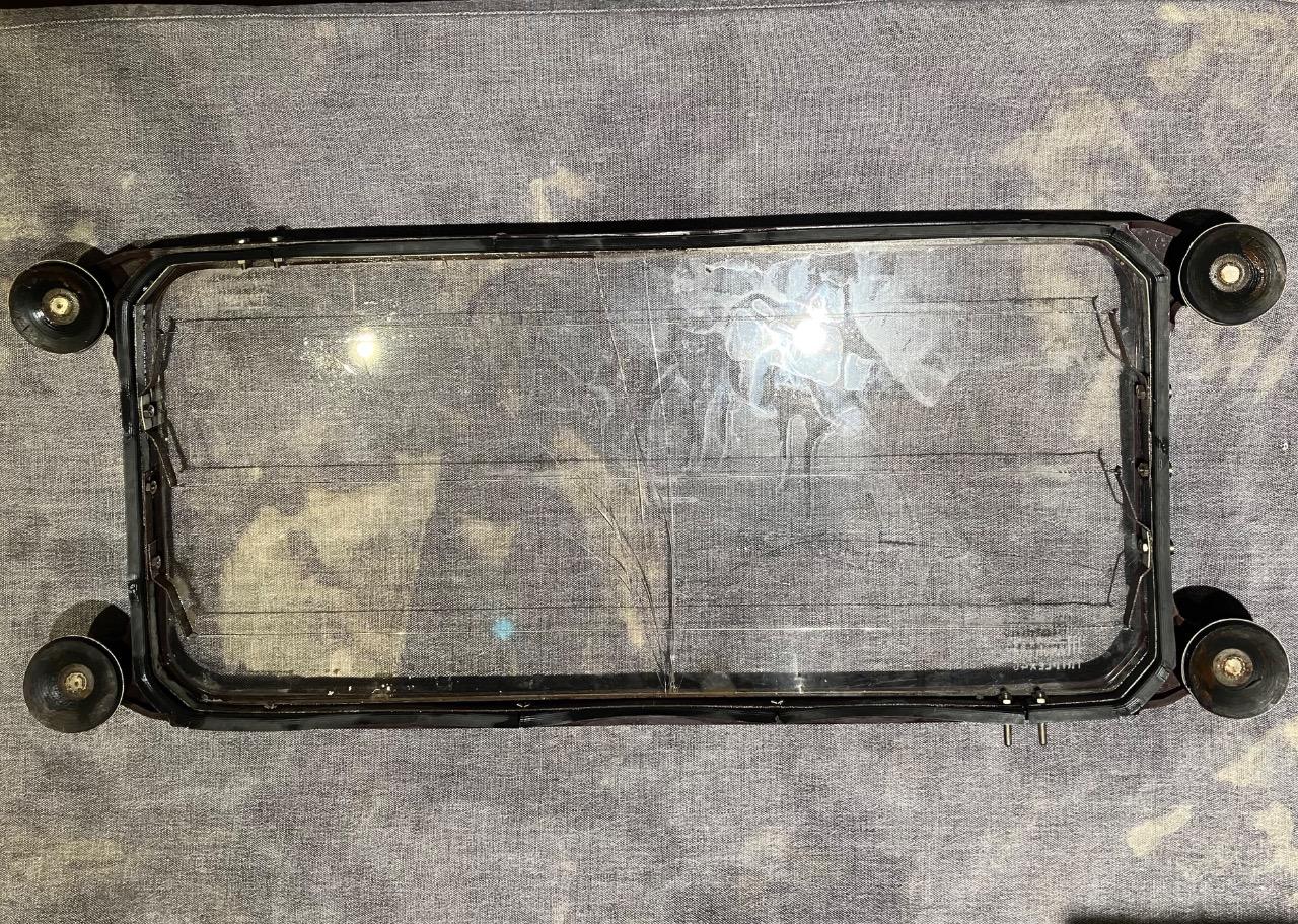 Vitre dégivrante Marchal 4G LesAnciennes.com