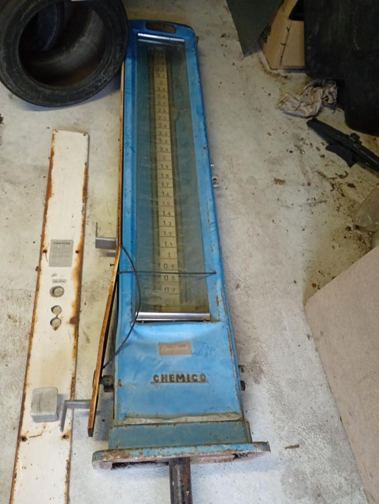 Borne de gonfage LesAnciennes.com