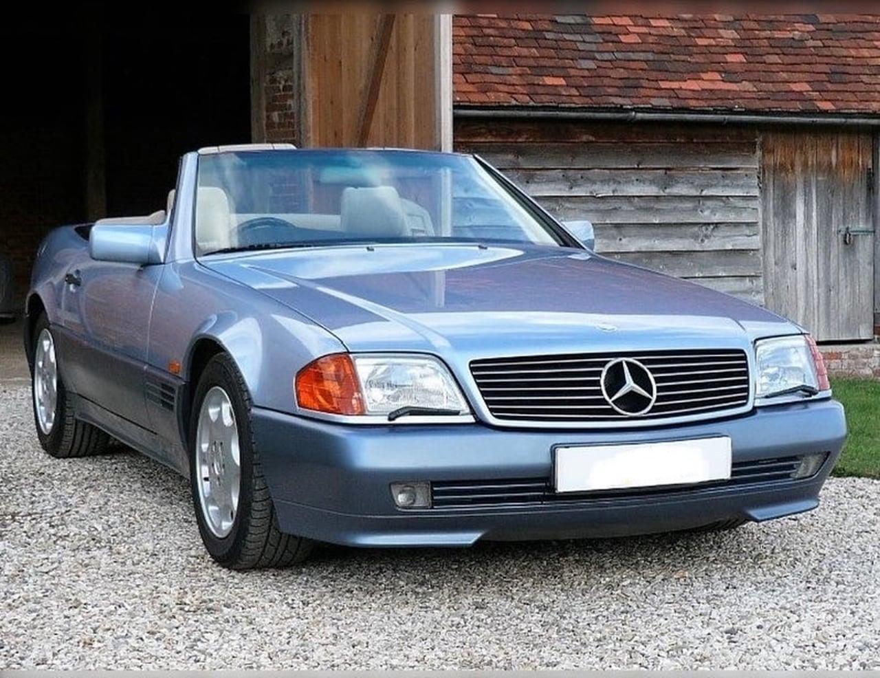 1992 Mercedes-Benz 300 SL-24 R129 LesAnciennes.com