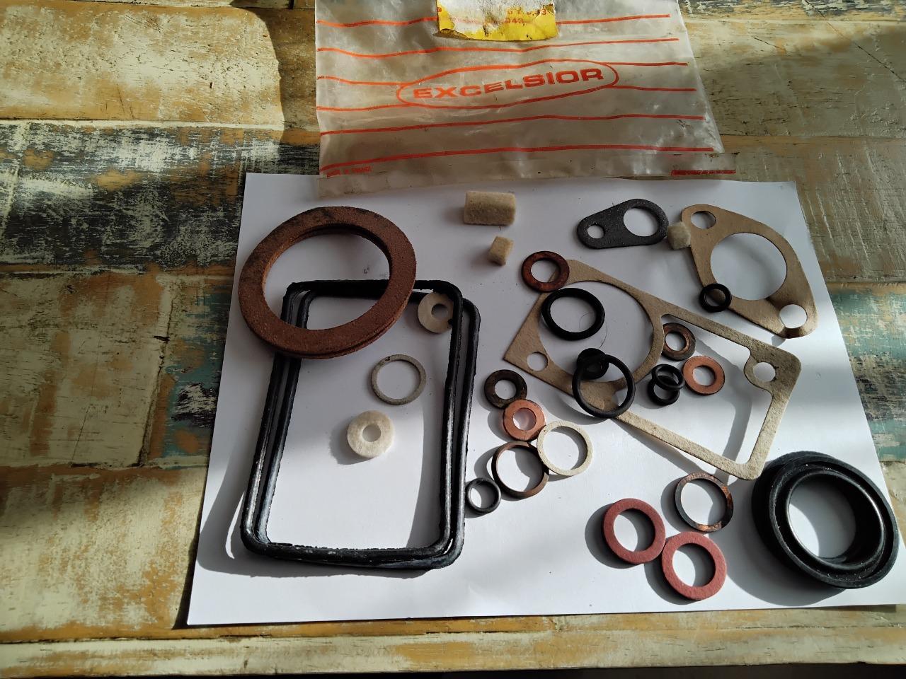 Citroën 2CV pièces diverses LesAnciennes.com