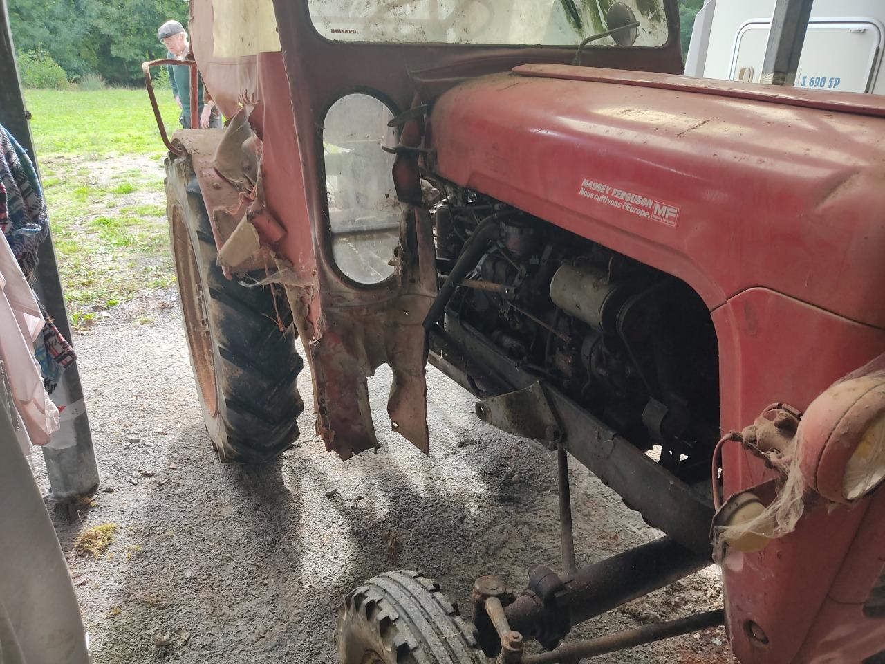 Tracteur Massey Ferguson 821 diesel LesAnciennes.com
