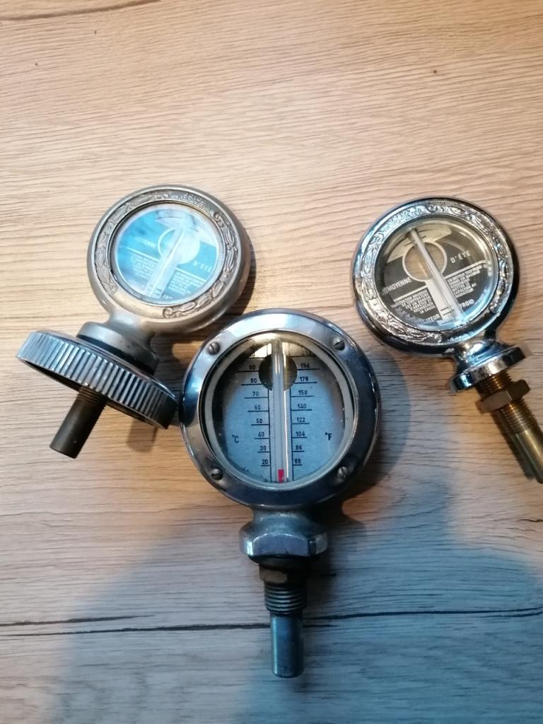 Ancien bouchon de radiateur ancienne voiture LesAnciennes.com