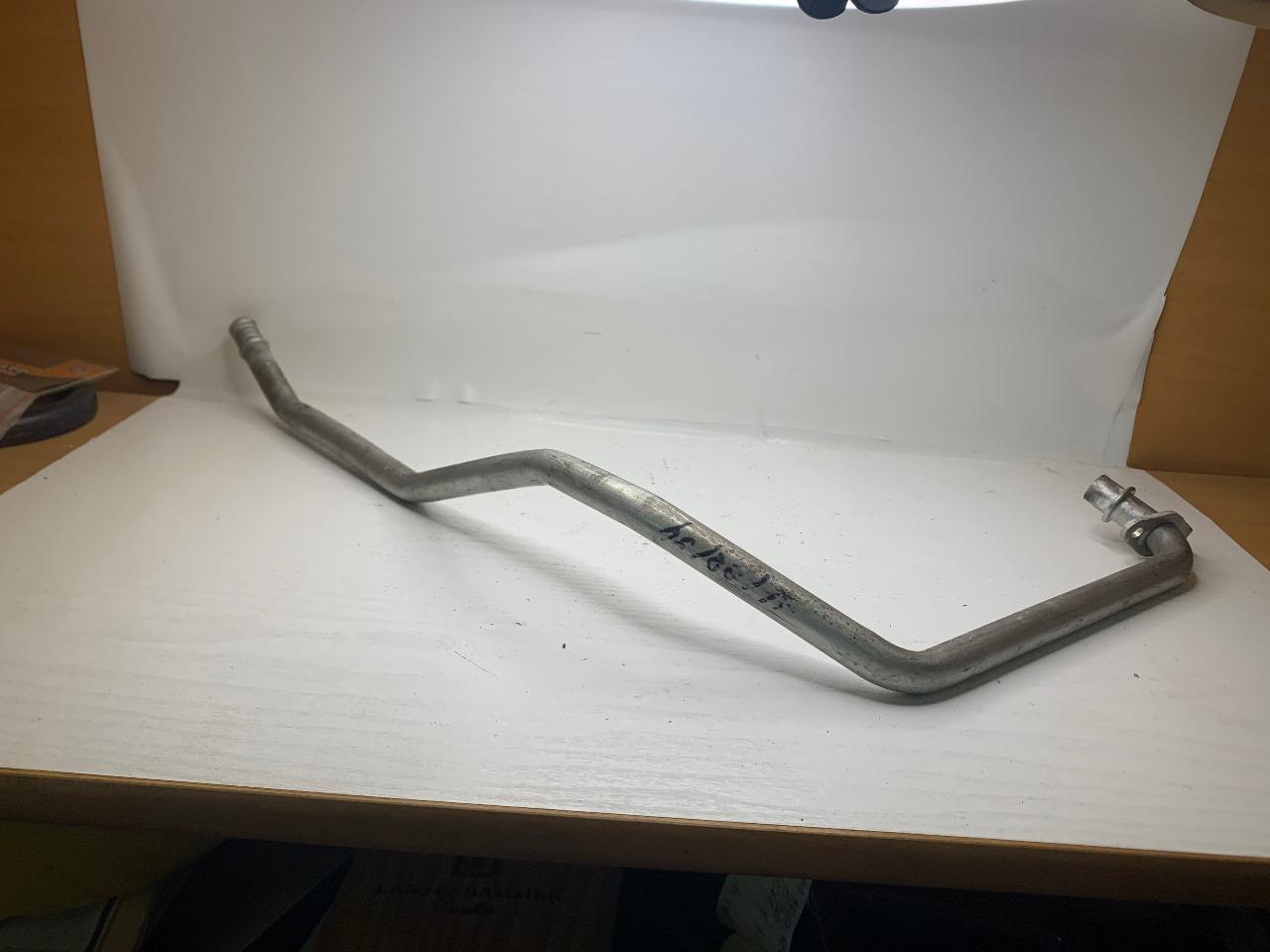 Tube chauffage BMW E 34/32/31 série 5 /7 /8 LesAnciennes.com