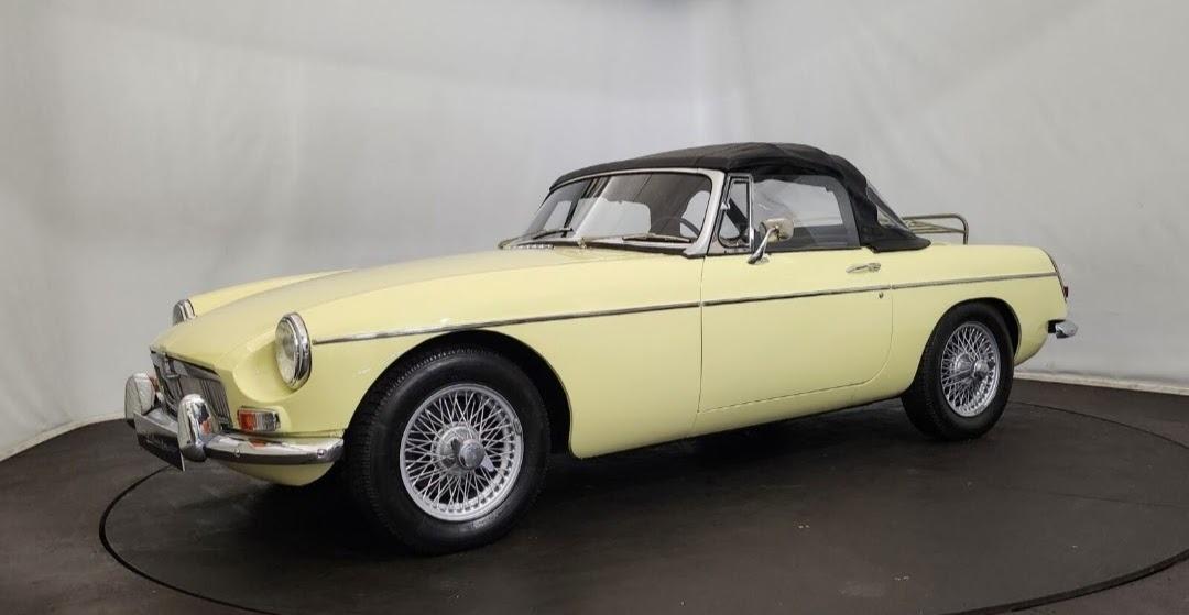 MG MGB MKII - 1968 LesAnciennes.com
