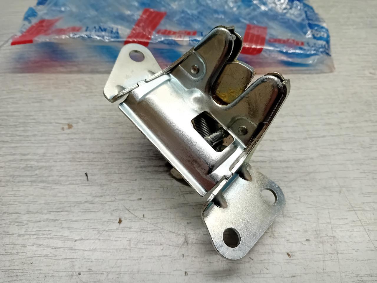 7637805 SERRURE NEUVE COFFRE FIAT UNO DE 89 A 1997 LesAnciennes.com