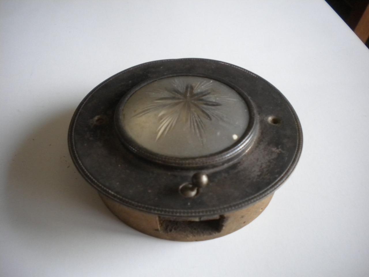 Pièces ECLAIRAGE INTERIEUR voiture ancienne LesAnciennes.com