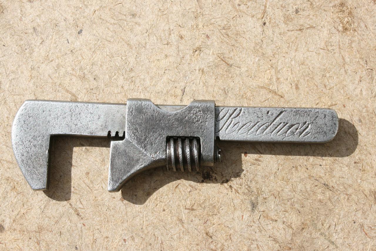 Clef outillage RADIOR Raduor LesAnciennes.com