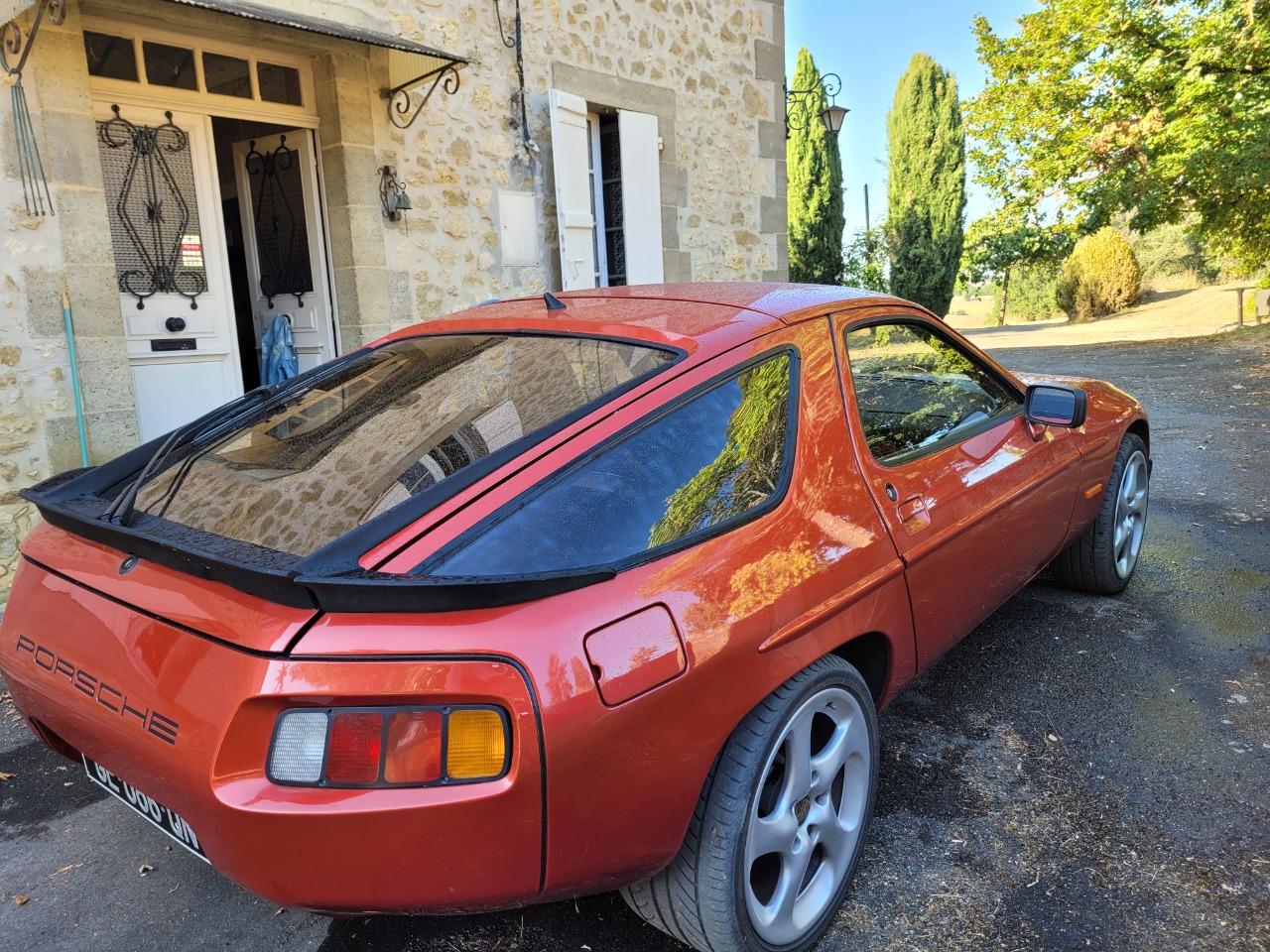 PORSCHE 928 - 1983 LesAnciennes.com