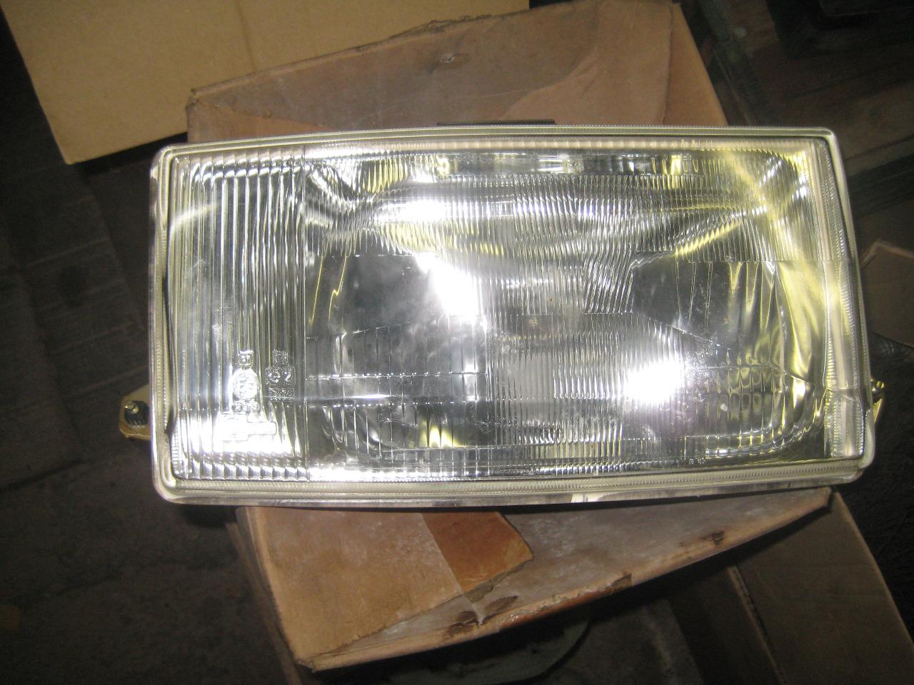 Phare CIBIE E2 .294 LesAnciennes.com