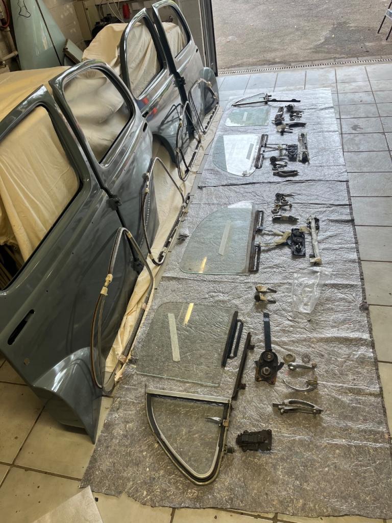 Portes PEUGEOT 203 C LesAnciennes.com