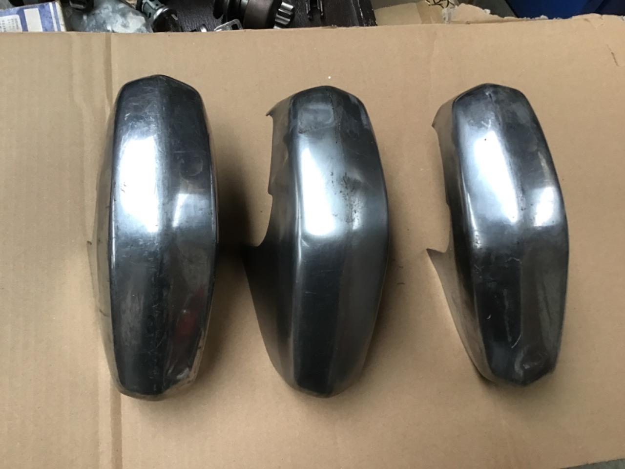 BUTOIRS PARE CHOC PEUGEOT 404 LesAnciennes.com