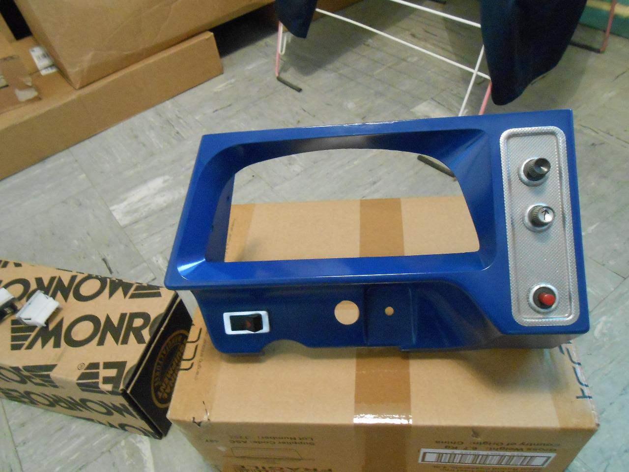 Entourage CITROEN 2CV 6 LesAnciennes.com