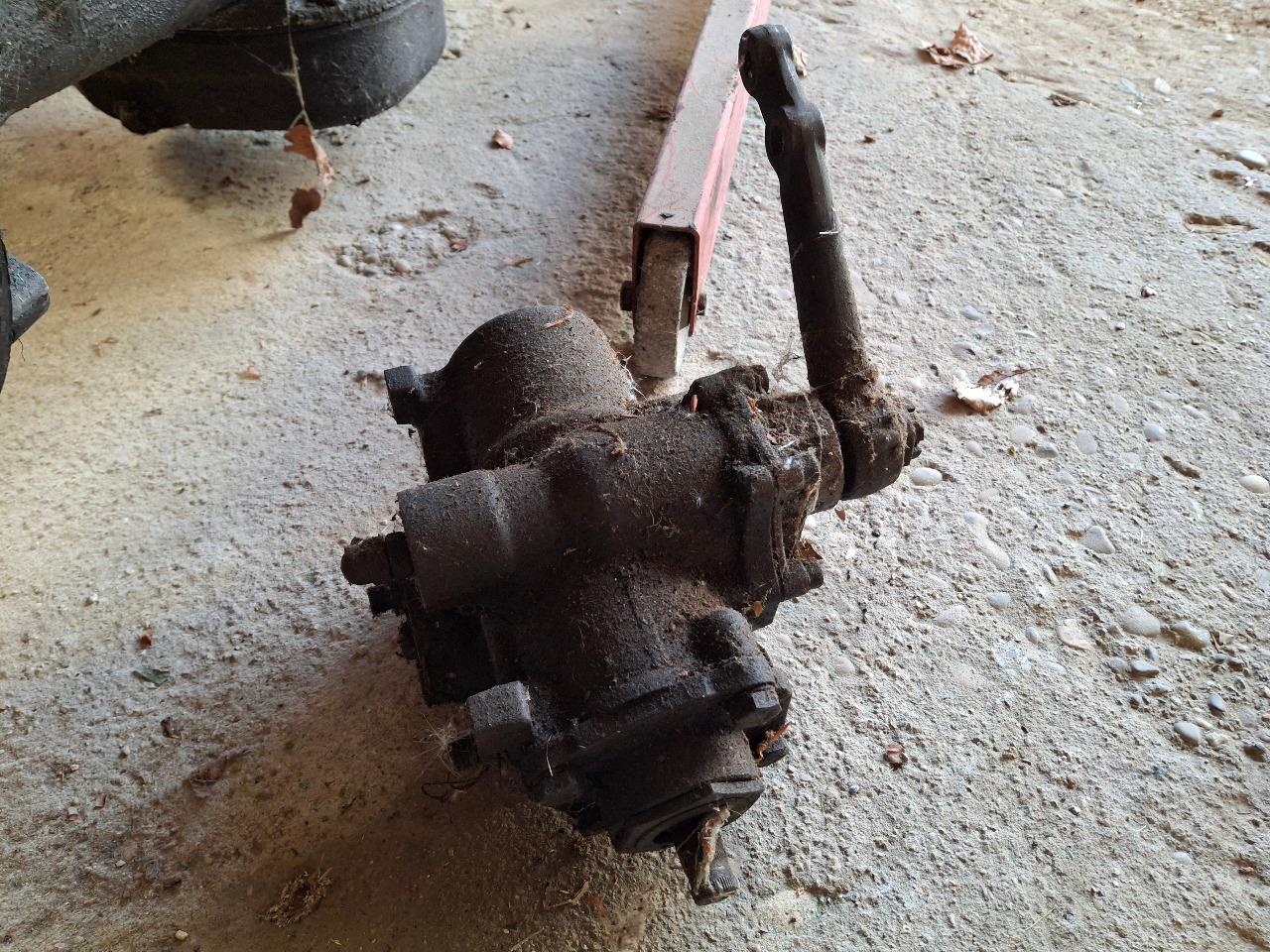 Moteur MERCEDES 250 S LesAnciennes.com