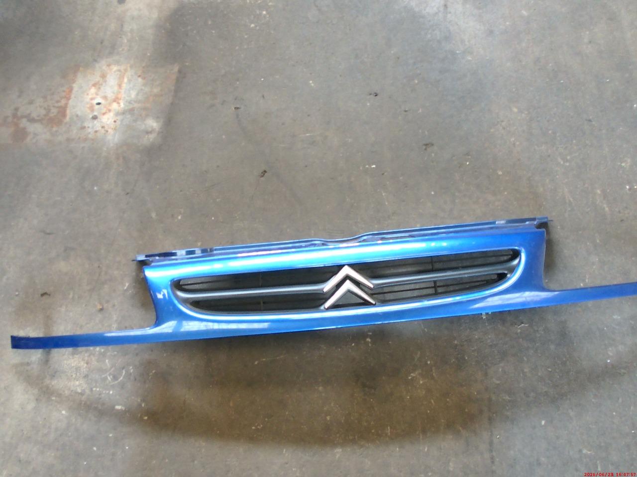 Calandre CITROEN saxo 1 LesAnciennes.com