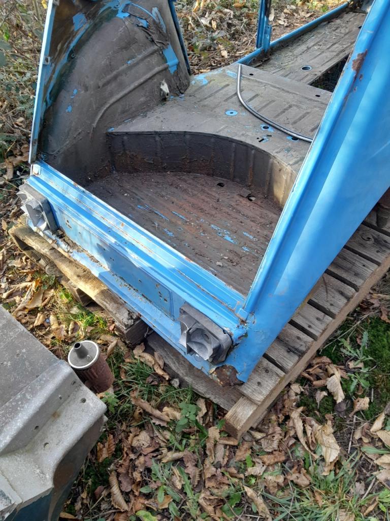 Caisse CITROEN 2cv 6 Az ka LesAnciennes.com