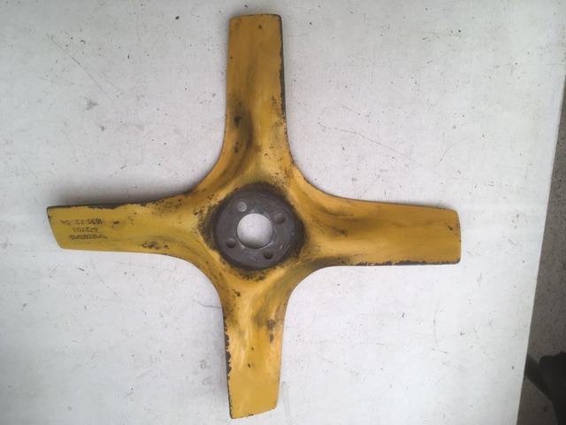 Helice de pompe a eau VOLVO P1800 ou amazon LesAnciennes.com