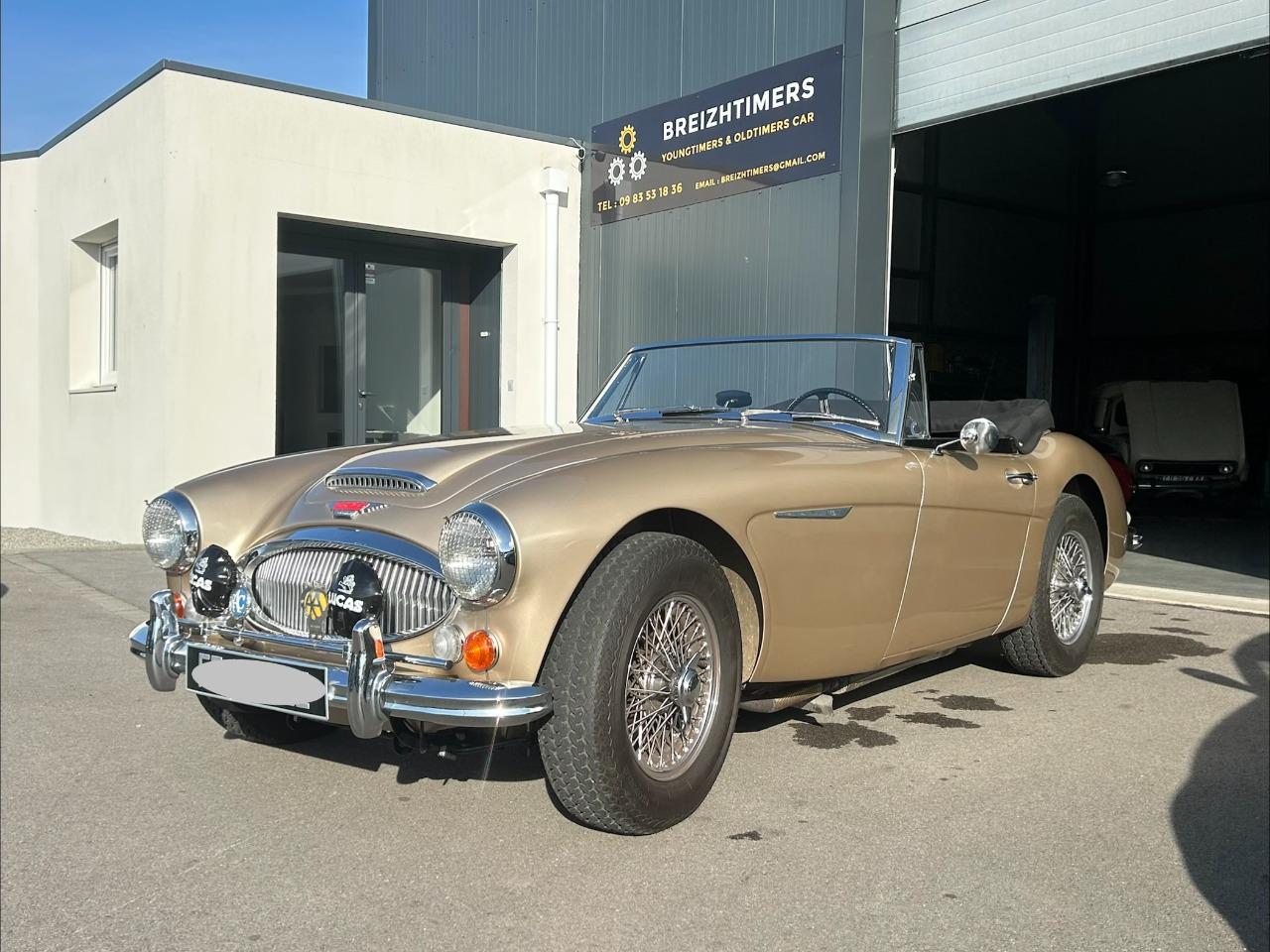 AUSTIN HEALEY 3000 BJ8 MK3 - 1967 LesAnciennes.com