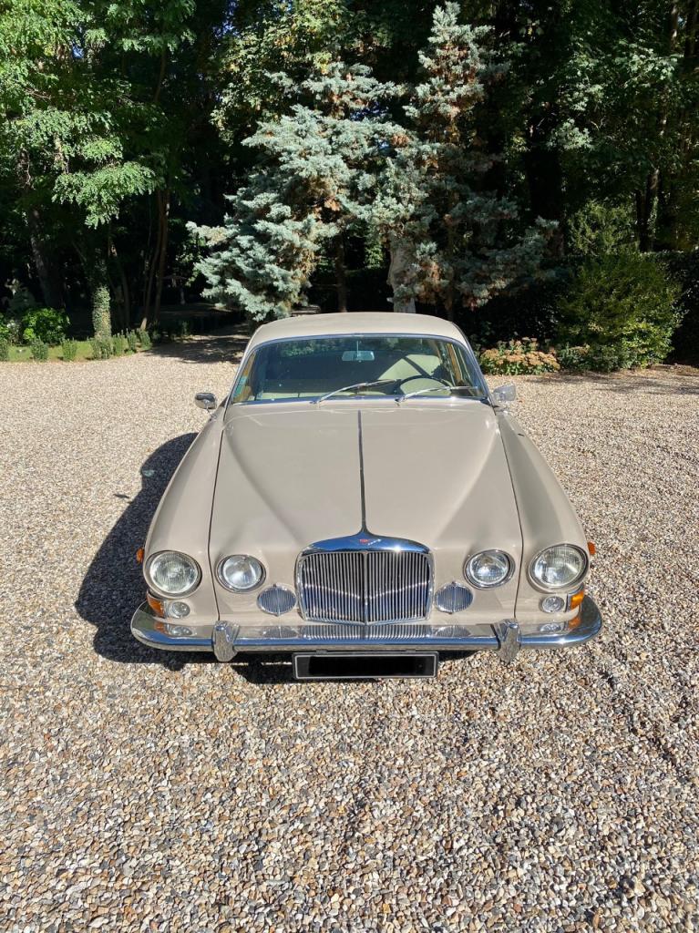 JAGUAR MK10 - 1969 LesAnciennes.com