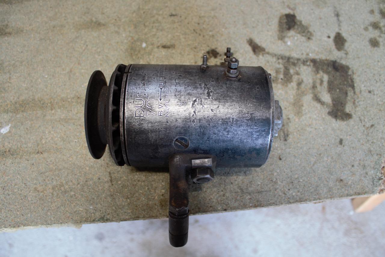 Dynamo DUCELIER DINAMO 7050A LesAnciennes.com